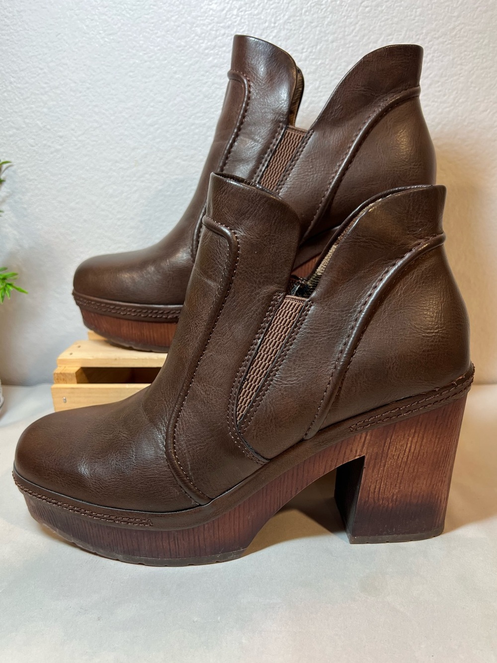 Korks Brown Platform Ankle Boots | Chunky | Boho Hippie 70s Chic | NWOT - Picture 2 of 12